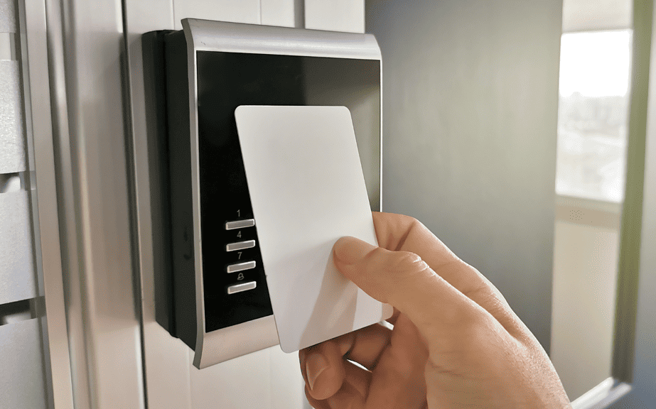 Cartão de proximidade RFID utilizado em sistema de controle de acesso físico
